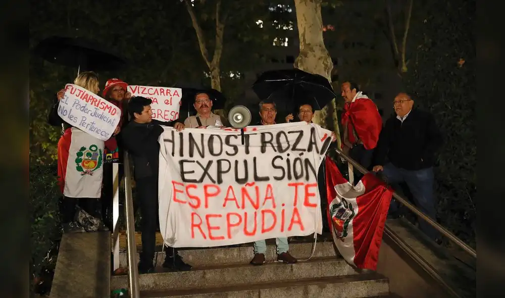 Un viernes negro para Hinostroza