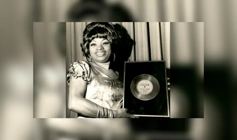 Homenaje a Lucha Reyes