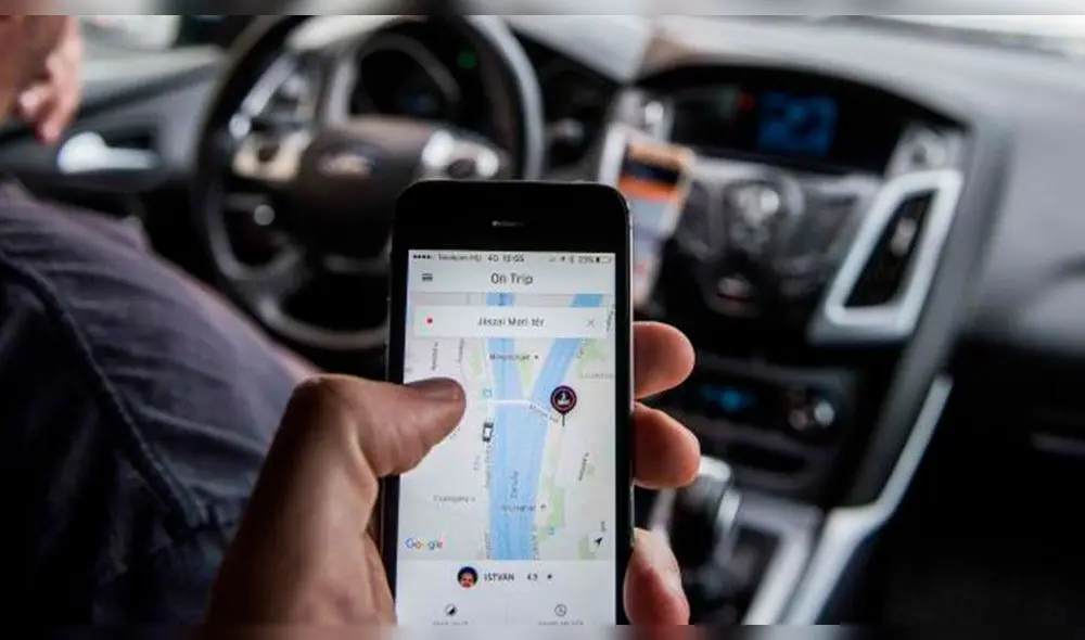 Conductor de Uber graba a José José y le firma un disco. Video: Twitter. Conductor de Uber graba a José José y le firma un disco. Video: Twitter.