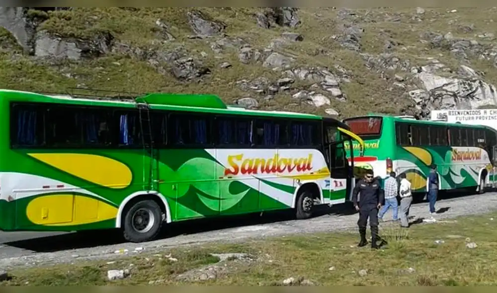 Policía llegó hasta el lugar del asalto para iniciar investigación. Policía llegó hasta el lugar del asalto para iniciar investigación.