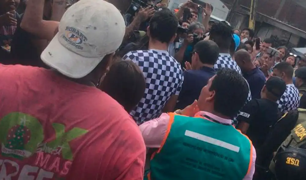 Jugadores de Alianza Lima se hicieron presentes en Villa El Salvador.