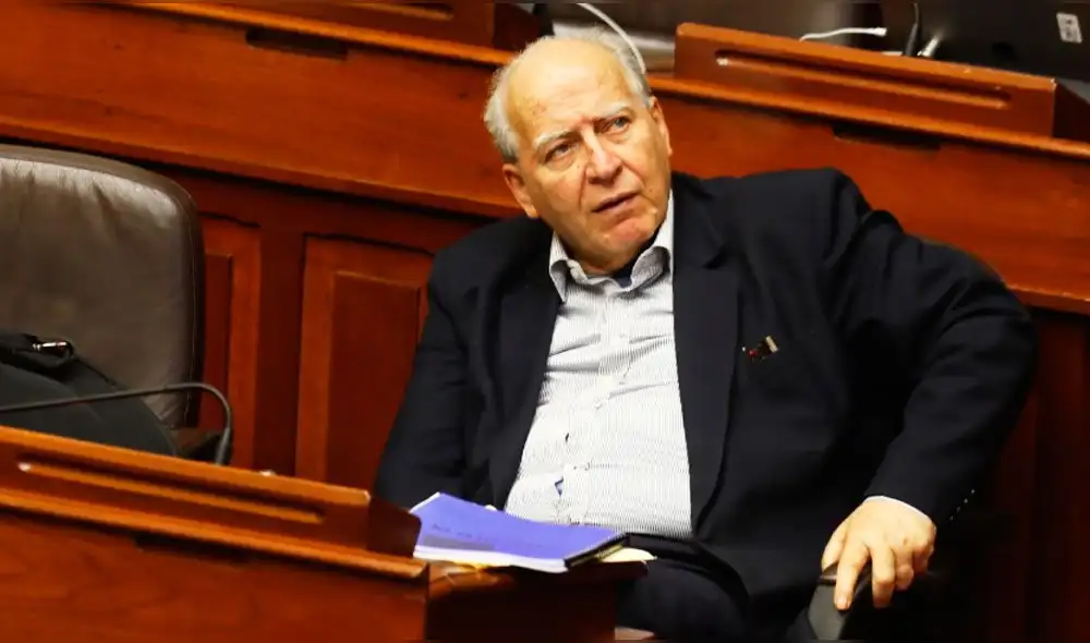 Piden suspender por 120 días a Manuel Dammert por no rectificarse Piden suspender por 120 días a Manuel Dammert por no rectificarse