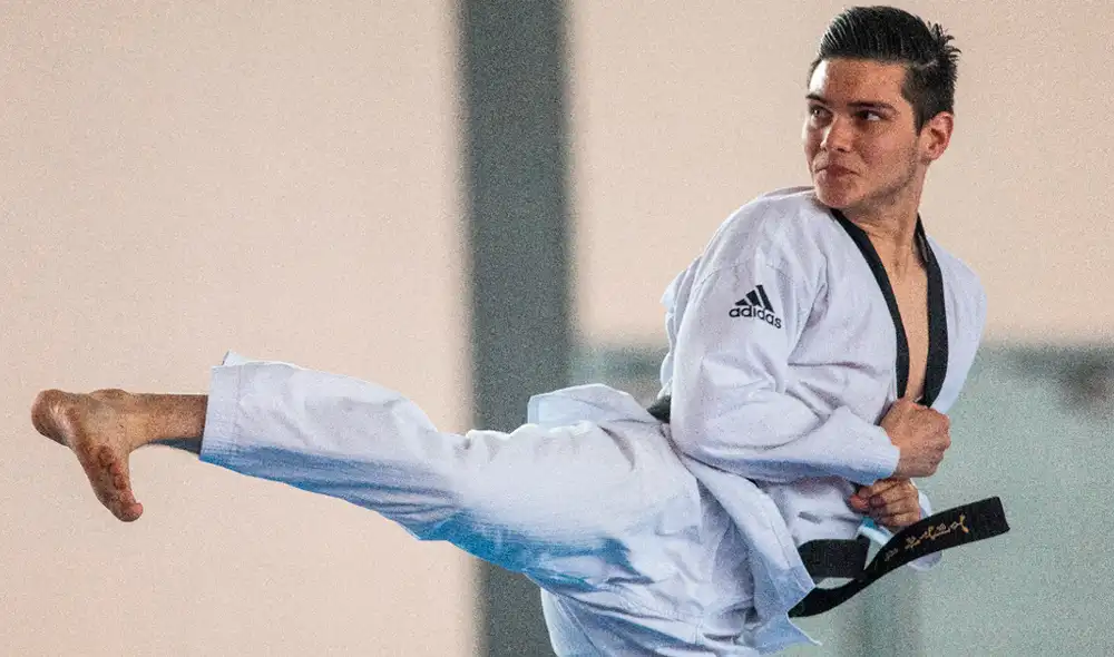 Hugo Del Castillo logró la medalla de oro en un torneo virtual de taekwondo. | Foto: GLR