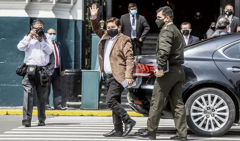 Agenda. Bellido se alista para pedir la confianza al Legislativo el jueves de la próxima semana. Foto: Aldair Mejía/La República Agenda. Bellido se alista para pedir la confianza al Legislativo el jueves de la próxima semana. Foto: Aldair Mejía/La República