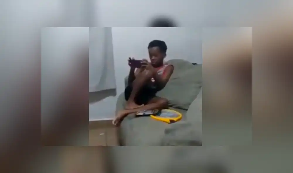 Desliza para ver los momentos más emotivos del video viral de YouTube.