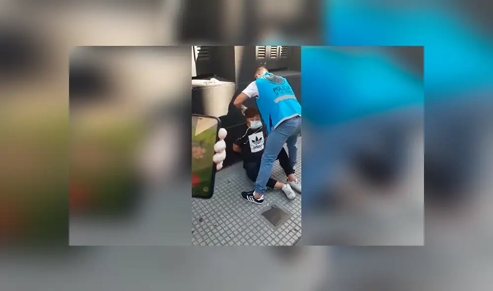 Y que fue aparentemente enmarrocado. Y que fue aparentemente enmarrocado.