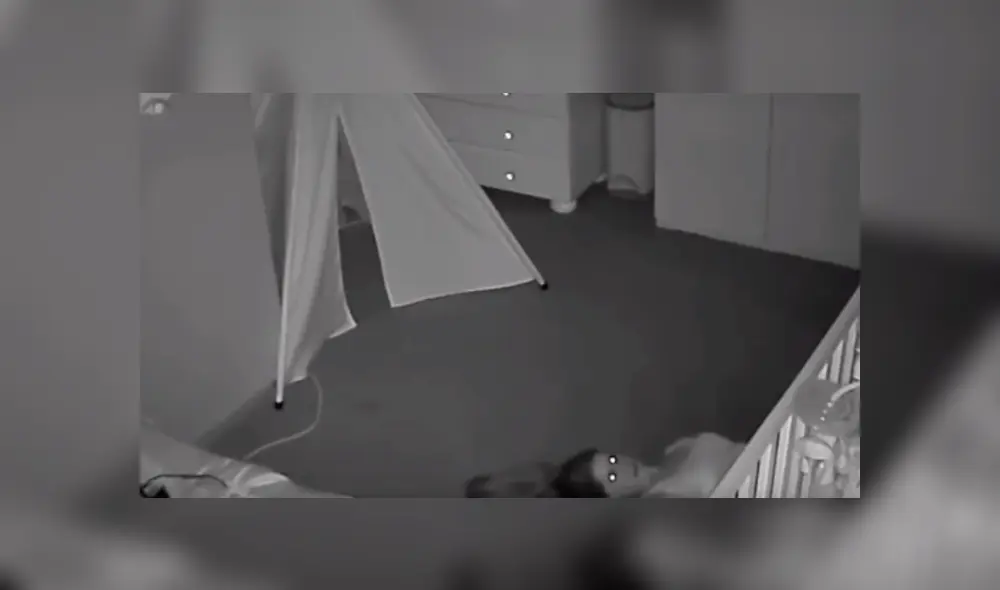 Video es viral en YouTube. El hombre no podía creer lo que había sucedido en el cuarto de su bebé en plena madrugada. Foto: Captura.