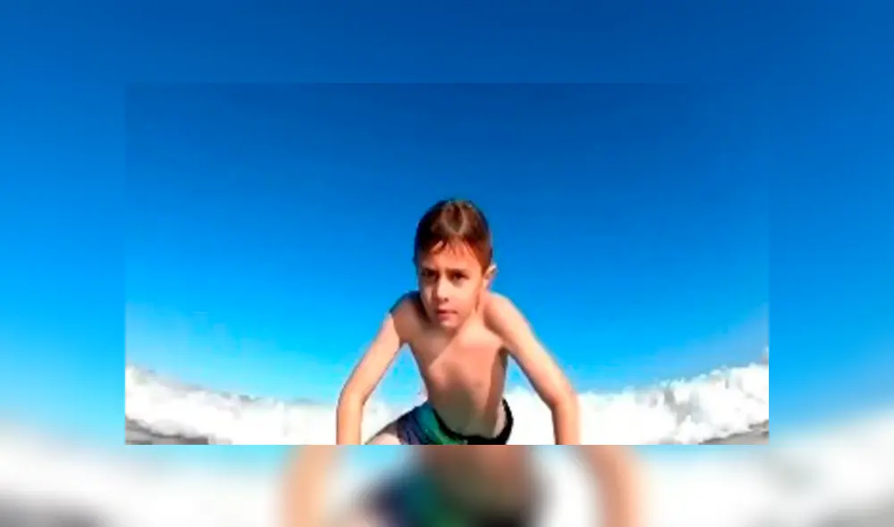 En Facebook, un niño surfeaba en la playa de New Smyrna y no imaginó que se llevaría un tremendo susto. En Facebook, un niño surfeaba en la playa de New Smyrna y no imaginó que se llevaría un tremendo susto.