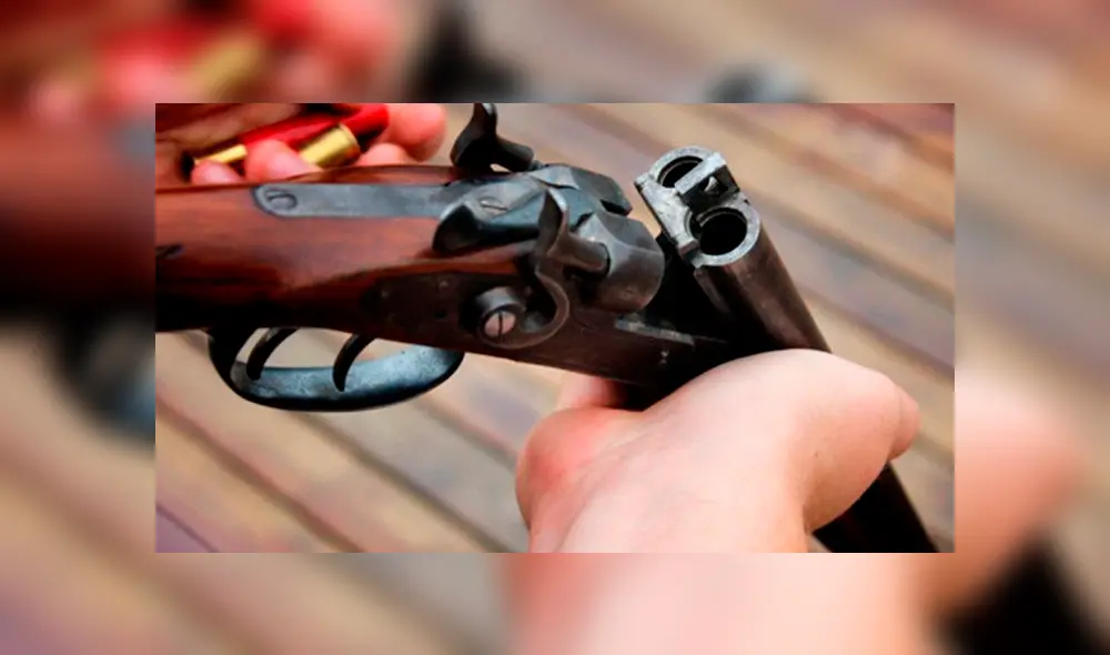 El menor tuvo un arranque de furia que le llevó a accionar el arma, según testigos. Fuente: foto referencial.