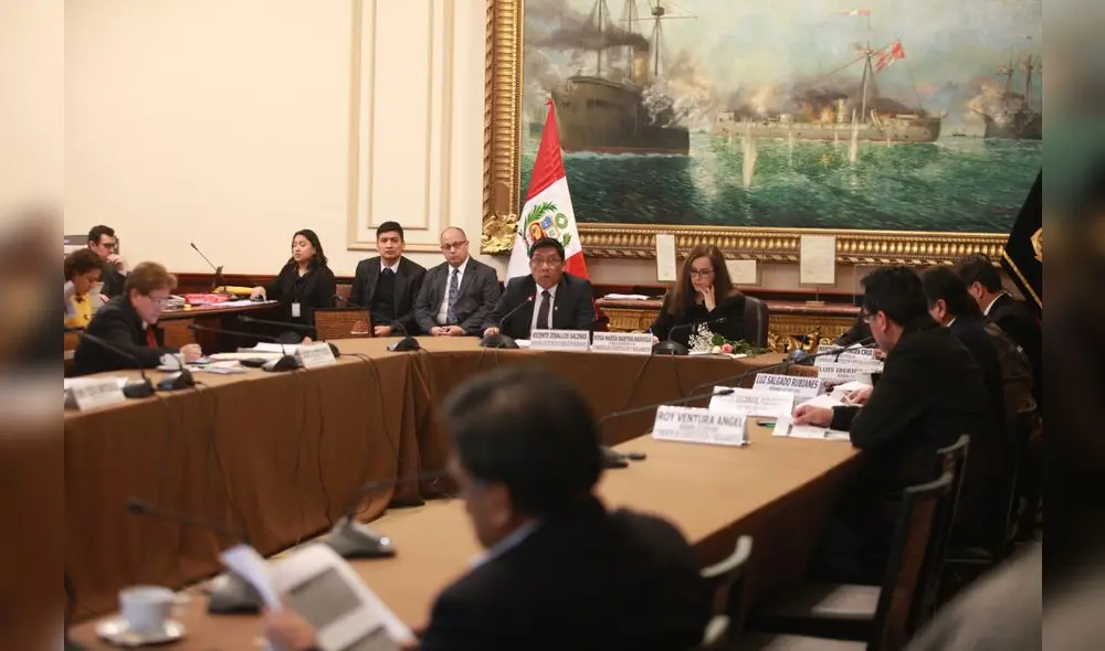 defensa. El ministro Zeballos dijo que es importante que la población entienda que la inmunidad parlamentaria no es impunidad. defensa. El ministro Zeballos dijo que es importante que la población entienda que la inmunidad parlamentaria no es impunidad.