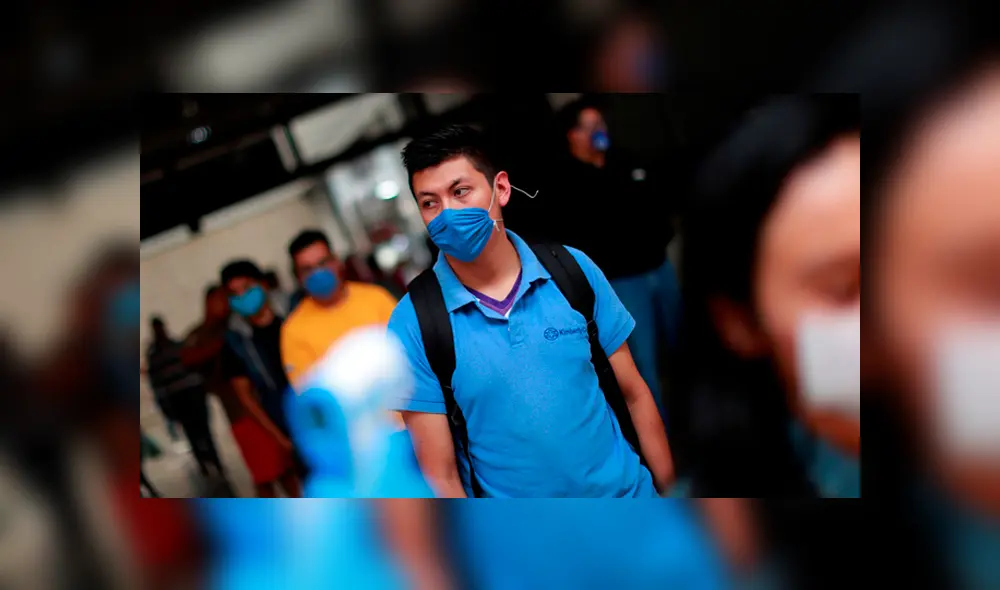 Las autoridades llamaron a la población a no escupir en la calle. Las autoridades llamaron a la población a no escupir en la calle.