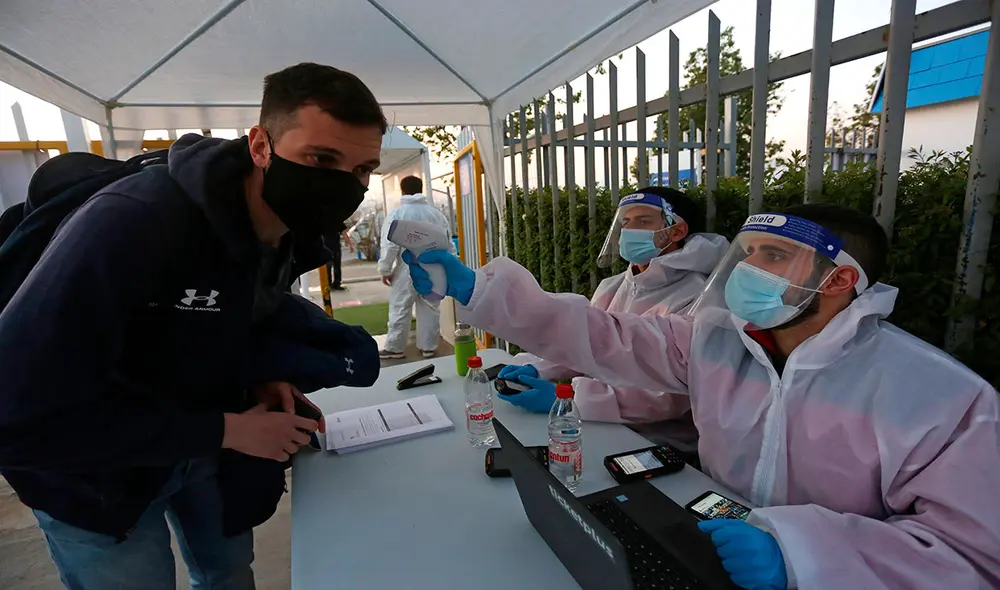 Las zonas de Magallanes, Aysén, Los Ríos, Los Lagos y Araucanía mantienen las mayores tasas de contagios por número de habitantes en Chile. Foto: EFE