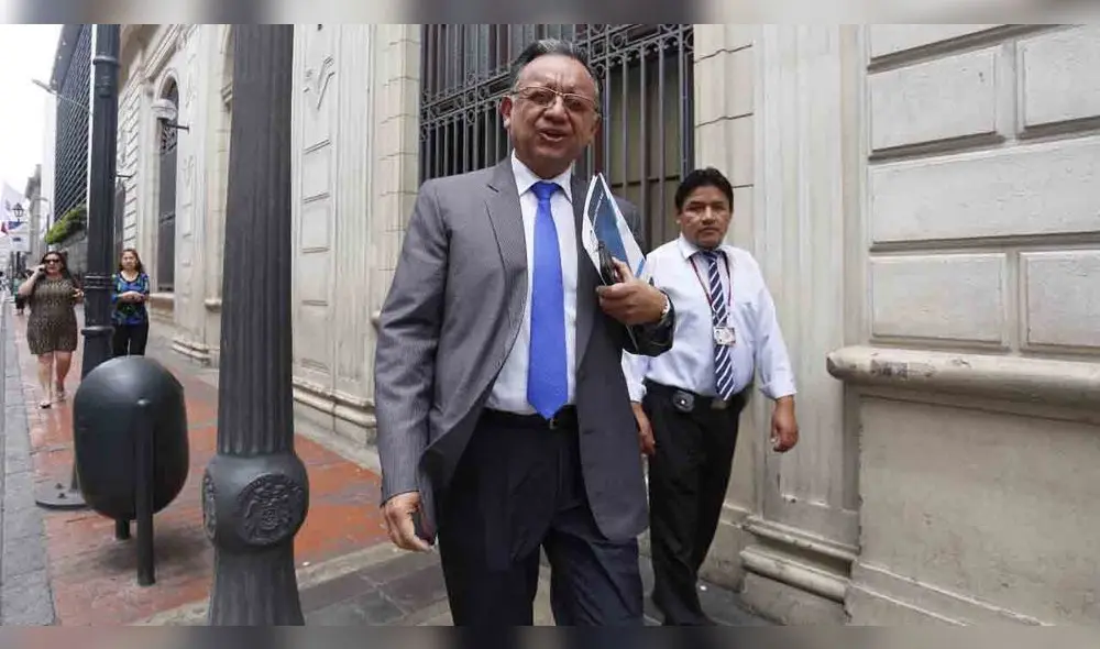 se fueron. Edgar Alarcón de Arequipa y Rubén Ramos de Puno, dejaron bancada de UPP para formar su propio frente en el Congreso de las República. se fueron. Edgar Alarcón de Arequipa y Rubén Ramos de Puno, dejaron bancada de UPP para formar su propio frente en el Congreso de las República.
