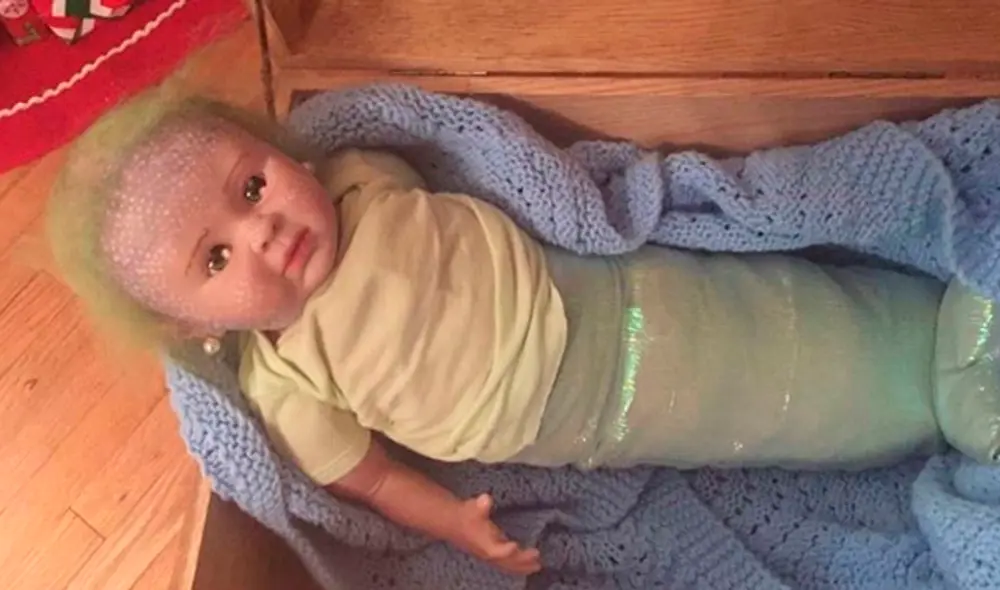 Una muñeca de sirena bebé comprada por internet contenía cocaína.