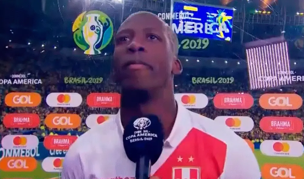Luis Advíncula se 'quebró' durante una entrevista post final de la Copa América 2019. | Foto: ESPN Luis Advíncula se 'quebró' durante una entrevista post final de la Copa América 2019. | Foto: ESPN