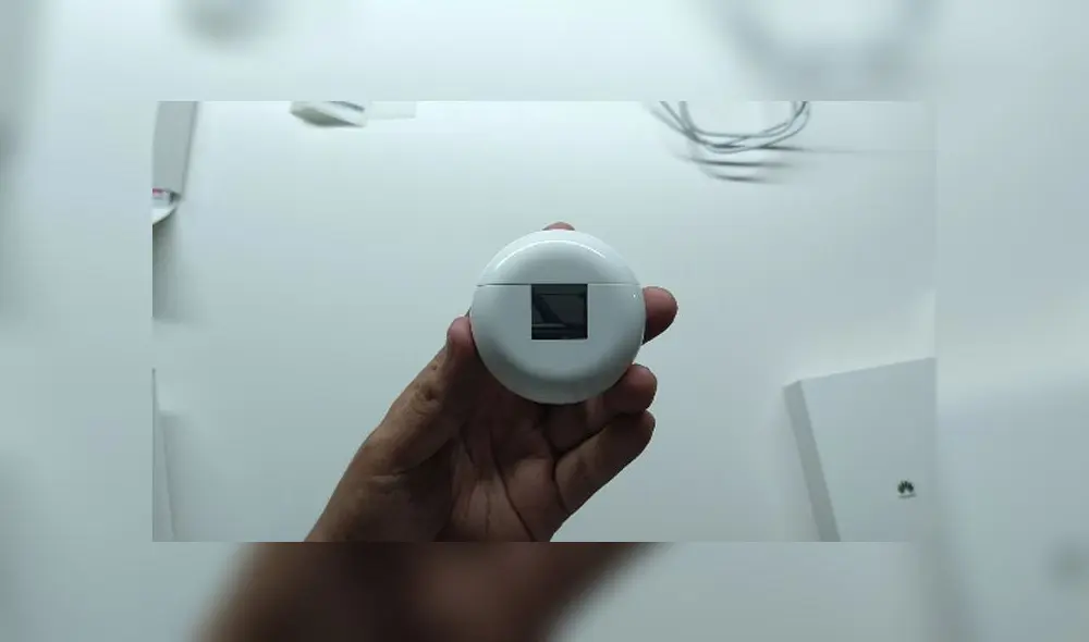 Los FreeBuds 3 de Huawei vienen en un 'case' el cual te permitirá cargarlos dentro y tienen una duración de hasta 20 horas. Foto: Daniel Robles Los FreeBuds 3 de Huawei vienen en un 'case' el cual te permitirá cargarlos dentro y tienen una duración de hasta 20 horas. Foto: Daniel Robles