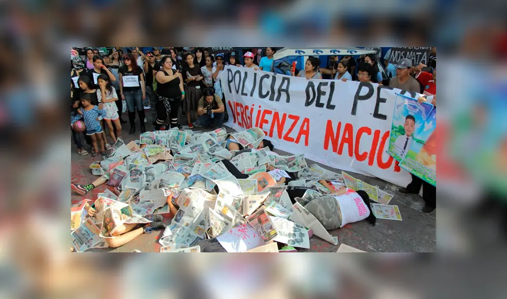 Colectivos feministas realizan plantón para exigir justicia por Jessica Tejeda. Foto: GLR Colectivos feministas realizan plantón para exigir justicia por Jessica Tejeda. Foto: GLR