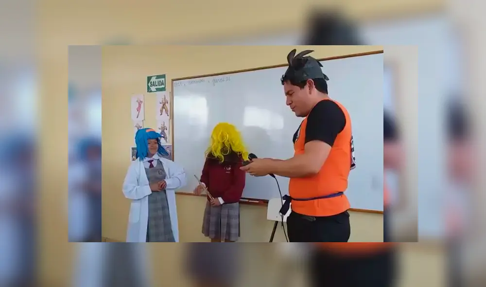 Vía Facebook. El docente, quien trabaja en un colegio de Chancay, ha causado sensación con su peculiar método de enseñanza para captar la atención de sus alumnos Vía Facebook. El docente, quien trabaja en un colegio de Chancay, ha causado sensación con su peculiar método de enseñanza para captar la atención de sus alumnos