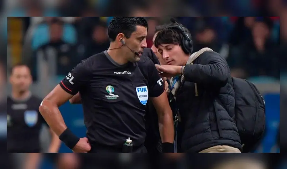 Roberto Tobar, árbitro que dirigirá el Perú vs Brasil por la final de la Copa América Roberto Tobar, árbitro que dirigirá el Perú vs Brasil por la final de la Copa América