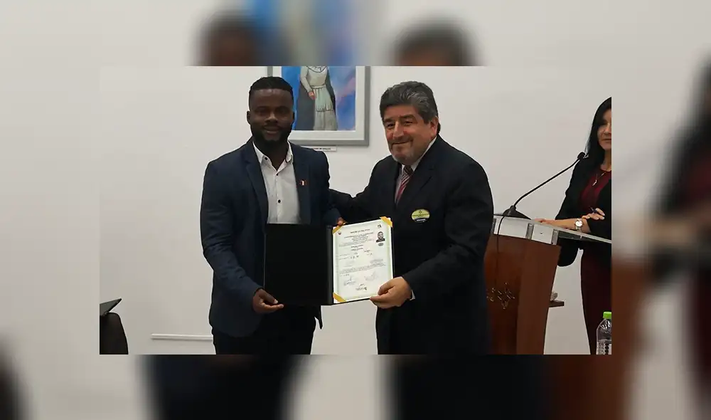 Johnnier Montaño recibió la nacionalidad peruana y es ahora un compatriota más Johnnier Montaño recibió la nacionalidad peruana y es ahora un compatriota más