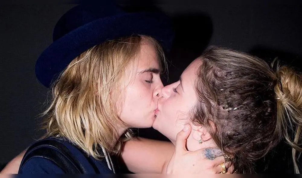 Cara Delevingne y Ashley Benson Cara Delevingne y Ashley Benson