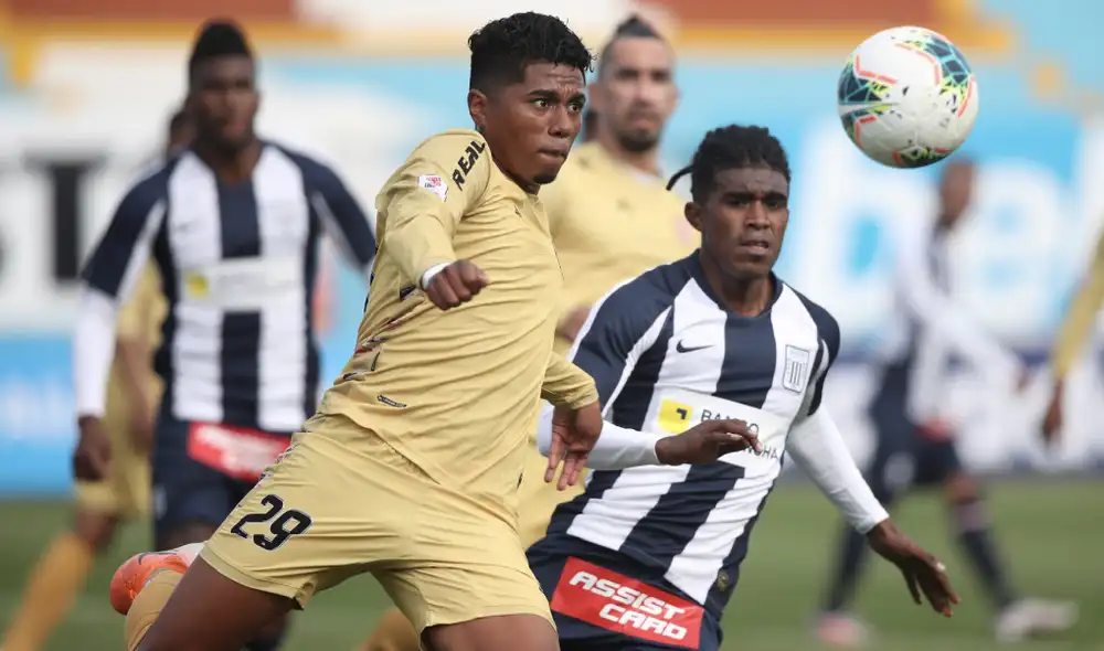 Koichi Aparicio adelantó a UTC en el primer tiempo. (Créditos: Liga 1) Koichi Aparicio adelantó a UTC en el primer tiempo. (Créditos: Liga 1)