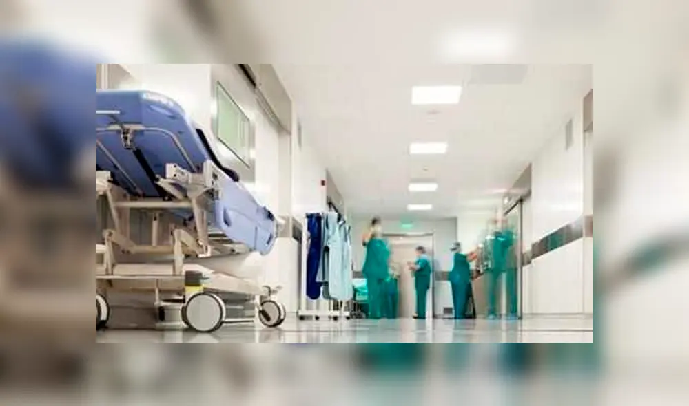 Adolescente es atacada con ácido por el director y maestros de su escuela Adolescente es atacada con ácido por el director y maestros de su escuela