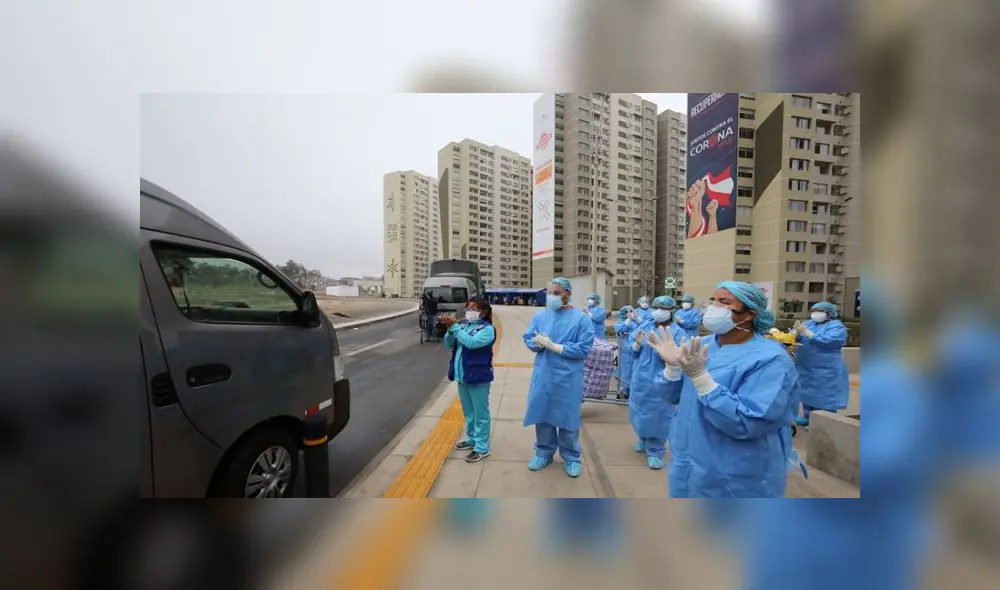 Pacientes recuperados retornan a sus hogares agradecidos con el personal que los atendió. (Foto: EsSalud)
