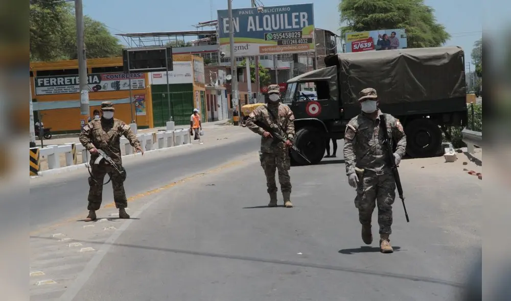 Hay 7 mil militares y policías tratando de controlar el orden en Piura. Foto: Reneyro Guerra.