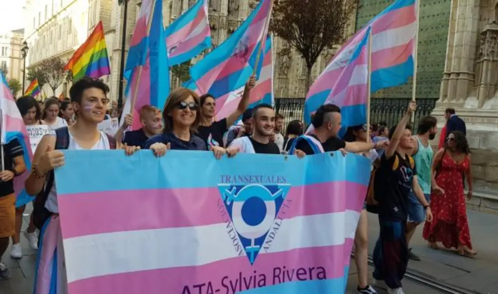 La ley española de identidad de género del 2007 exige acreditar “disforia de género” mediante un informe médico para poder realizar el cambio de sexo. Foto: Federación Plataforma Trans