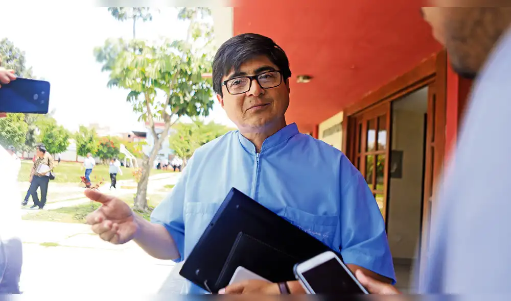 Gerente. Carpio participará de mesa regional de trabajo. Gerente. Carpio participará de mesa regional de trabajo.