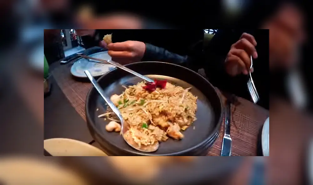 Desliza para ver cómo luce este arroz chaufa que sorprendió a todos en YouTube. Foto: Captura. Desliza para ver cómo luce este arroz chaufa que sorprendió a todos en YouTube. Foto: Captura.