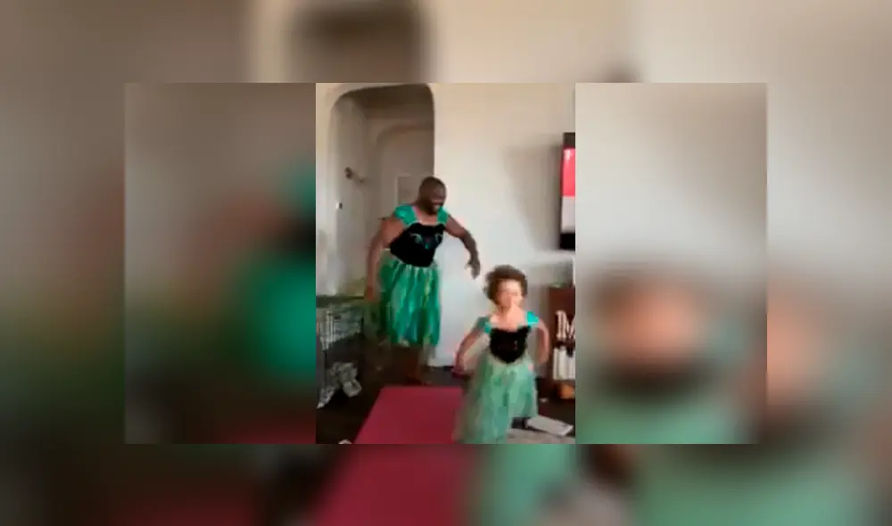 Desliza las imágenes para observar la emotiva escena de un padre junto a su hija vestidos como ‘Frozen’.