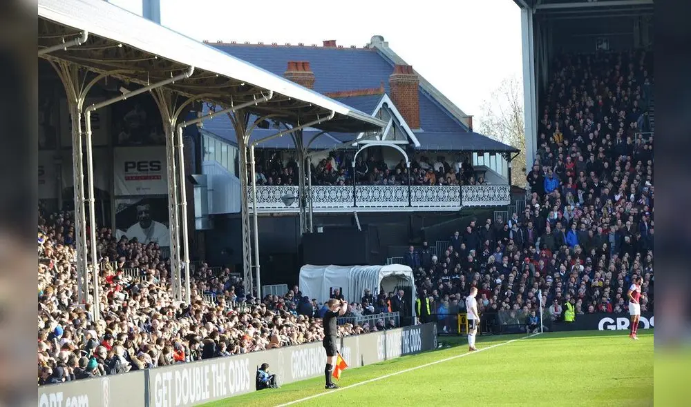 El 'chalet' es una de las gradas más representativas del estadio del Fulham. Foto: Difusión / Aitor Lagunas.