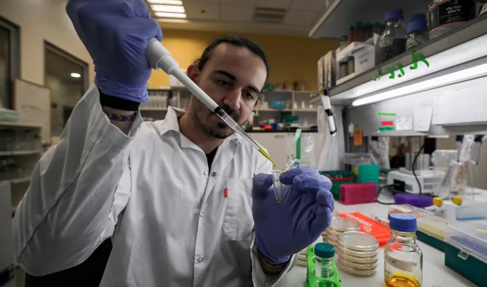 Cancillería anunció que en octubre vendrían la inscripción para los ensayos clínicos de J & J. Créditos: Jaala Marey / AFP. Cancillería anunció que en octubre vendrían la inscripción para los ensayos clínicos de J & J. Créditos: Jaala Marey / AFP.