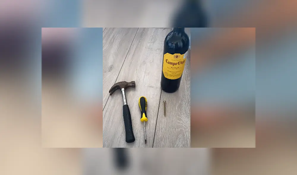 Una joven reveló un sorprendente truco para abrir una botella de vino sin sacacorchos. Foto: YouTube Una joven reveló un sorprendente truco para abrir una botella de vino sin sacacorchos. Foto: YouTube