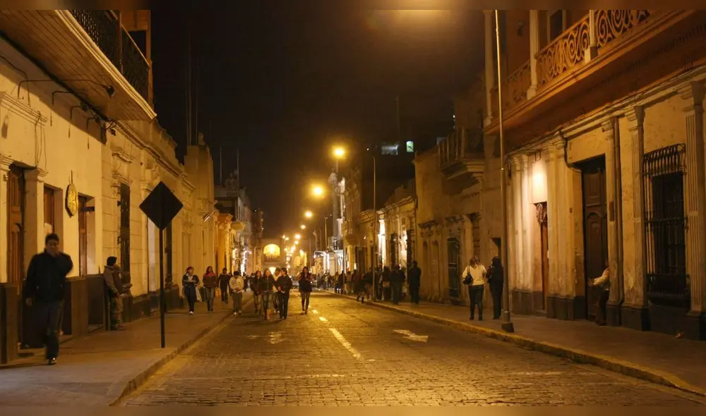 Dan pase libre para aparición de discotecas en Centro Histórico de Arequipa 