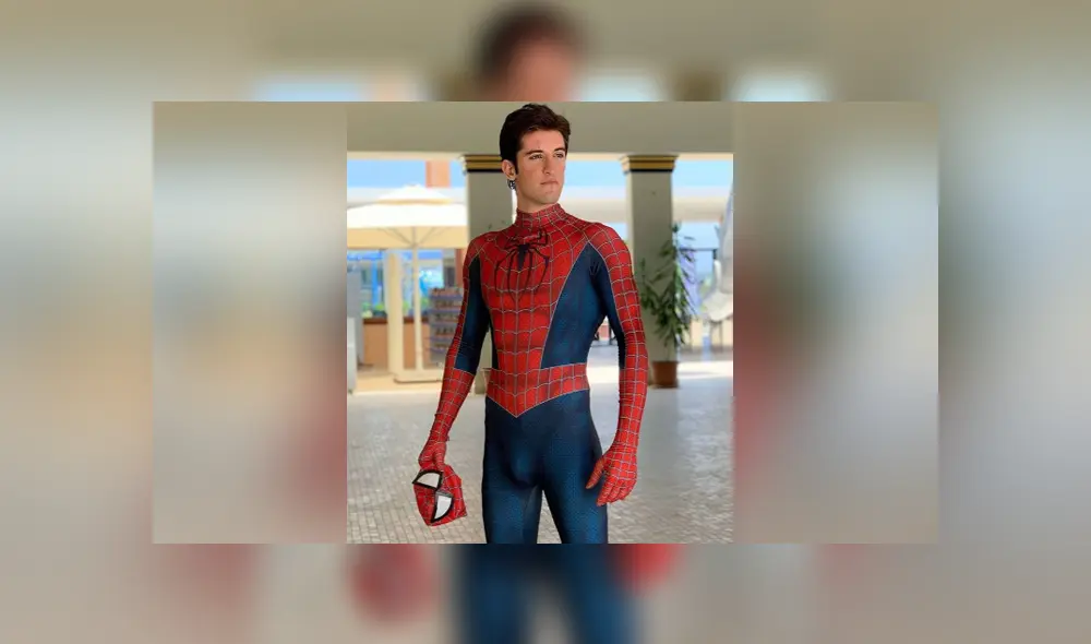 A través de Facebook se hizo viral la historia de una joven, quien ayuda a los ancianos durante esta cuarentena.