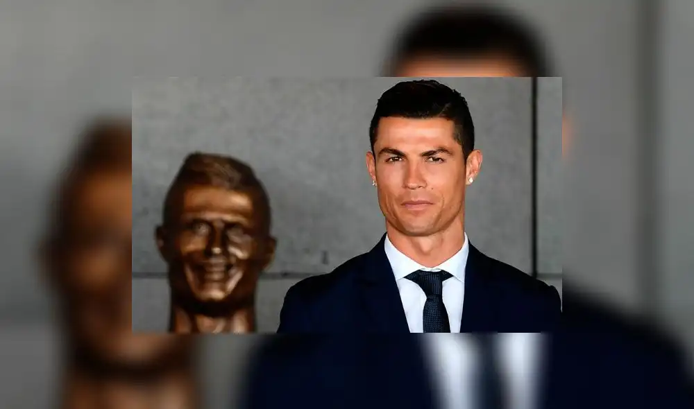 Extraño busto de Cristiano Ronaldo desata hilarantes memes en Twitter [FOTOS]