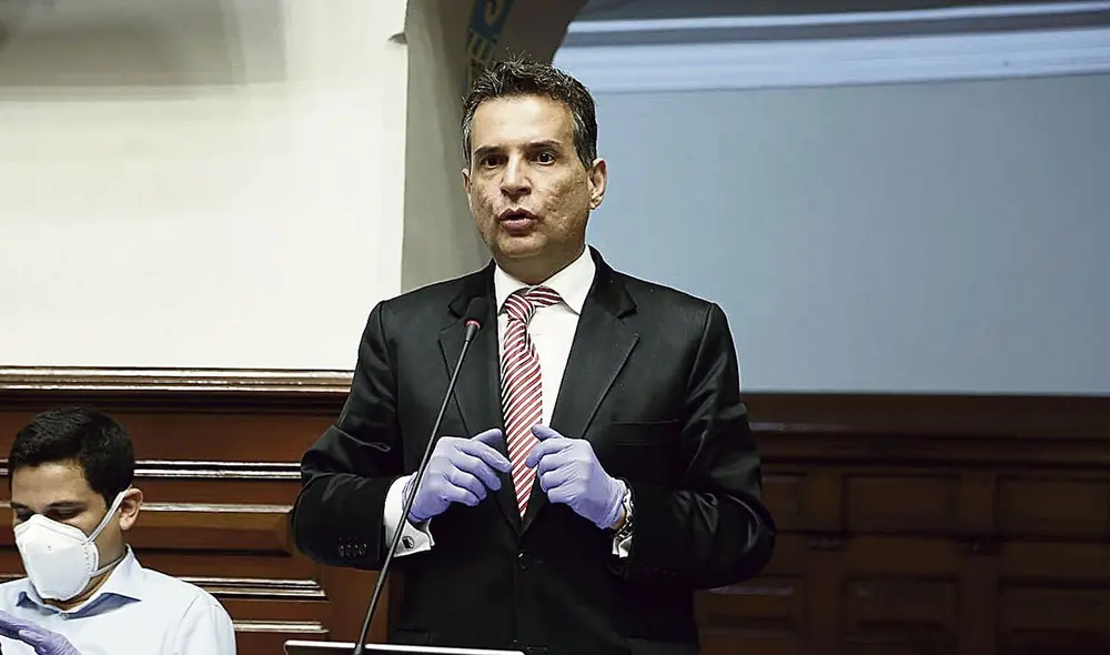 Comisión de Constitución. Omar Chehade minimizó las movilizaciones y ahora plantea una supuesta “agenda ciudadana”. Foto: difusión