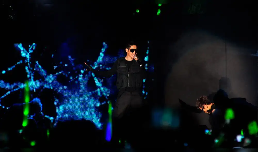 Kim Hyung Jun llegó a Lima para concierto y fans lo recibieron así [VIDEOS]