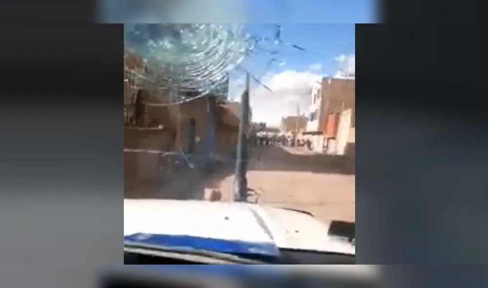 Puno. Ataque a ambulancia fue registrado por el personal de salud en Juliaca. Foto: captura video CS Melgar