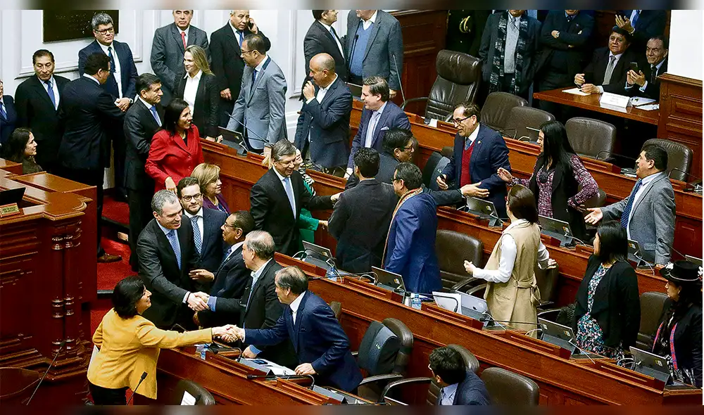 Gabinete Del Solar logró la confianza con votos divididos de FP