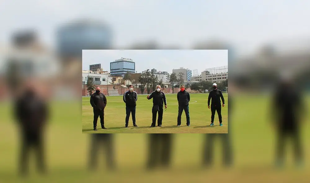 El comando técnico del FBC Melgar reconoció la cancha del colegio Santa María en Surco