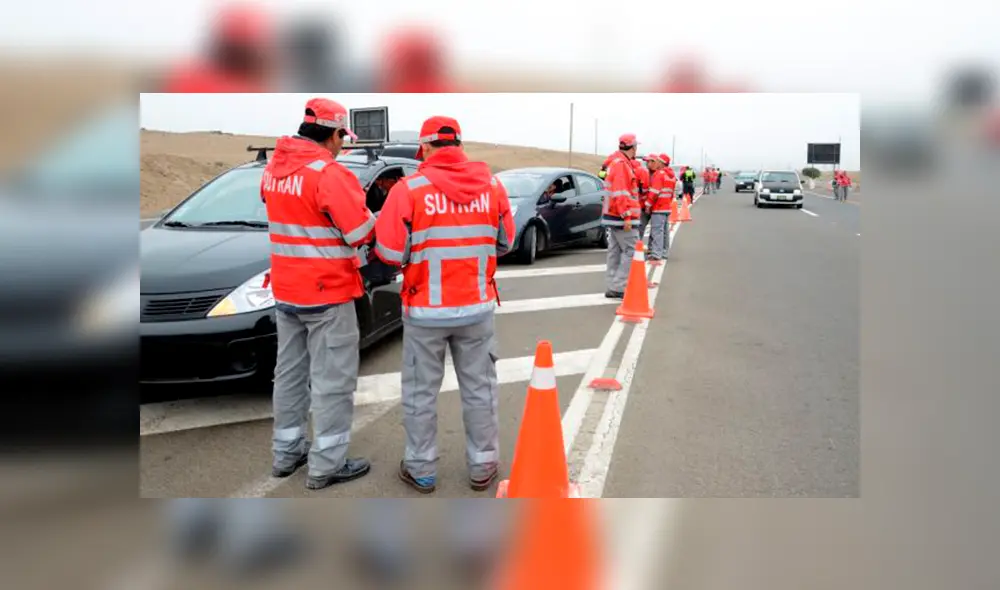 La ministra de Transporte y Comunicaciones, María Jara, quien se mostró interesada en la iniciativa del alcalde, sin embargo Forsyth pide que acelere la aprobación de su proyecto. Créditos: Andina