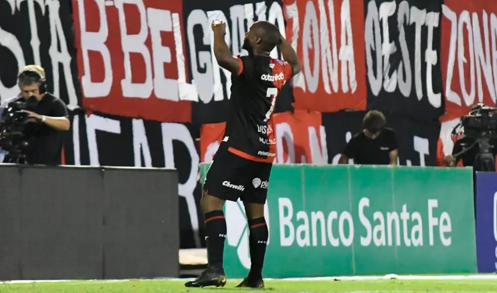 Sigue aquí EN VIVO ONLINE el River Plate vs. Newell's Old Boys por la fecha 15 de la Superliga Argentina 2019-2020. | Foto: @CANOBoficial