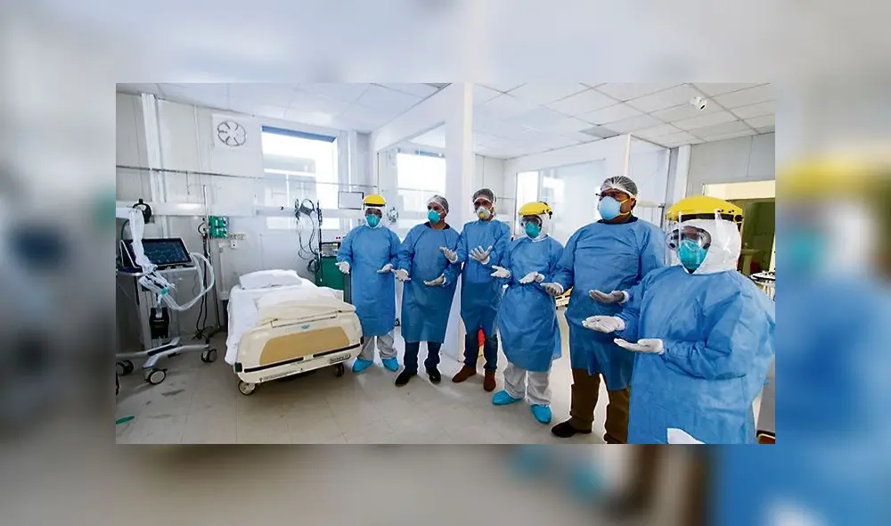 DOBLE RIESGO. Médicos y enfermeras empezaron a contagiarse con el coronavirus en los hospitales. También son maltratados.