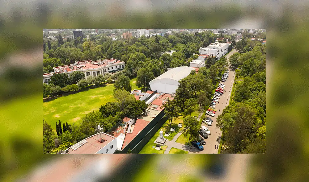 López Obrador anuncia subasta de terrenos en Los Pinos para financiar a municipios pobres