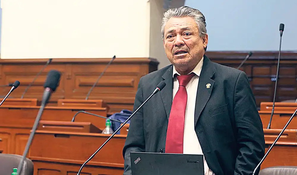 Celeridad. Rolando Ruiz (AP) actúa en pared con APP, Somos Perú, UPP y Podemos para acelerar la elección de los tribunos. Celeridad. Rolando Ruiz (AP) actúa en pared con APP, Somos Perú, UPP y Podemos para acelerar la elección de los tribunos.