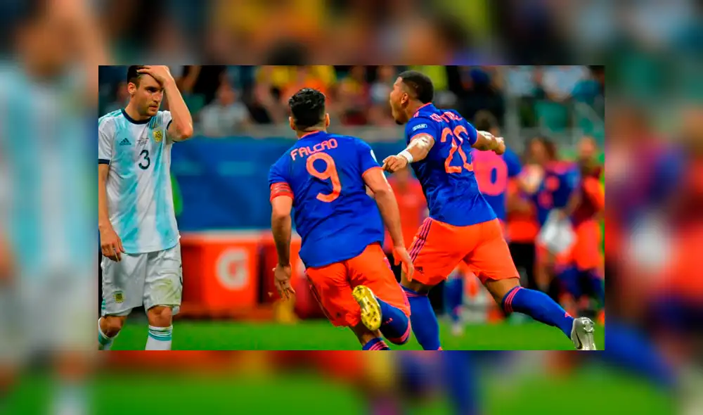 Argentina vs. Colombia: disparo cruzado de Roger Martínez terminó en golazo por el 1-0 [VIDEO]